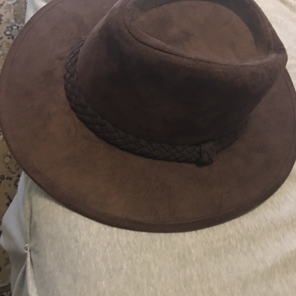 Hat bundle - Picture 4 of 5